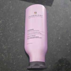 Pureology Hydrate Conditioner in Lavender